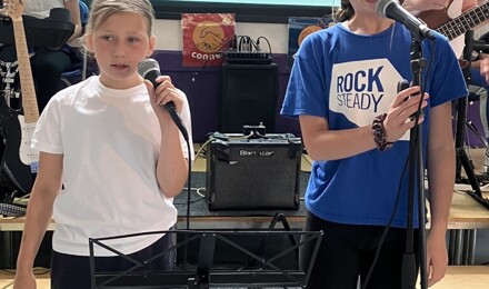 C0AD868B 04F4 435E B5D7 E42B32BD411B